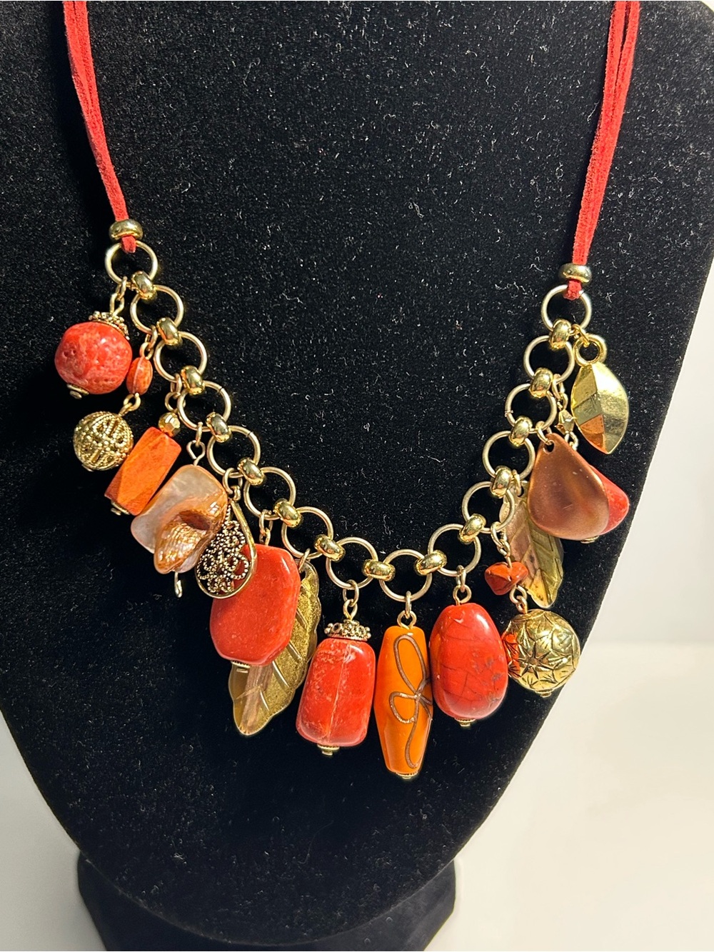 Vintage Robert Rose Faux Coral Charm Style necklace 16”-18”